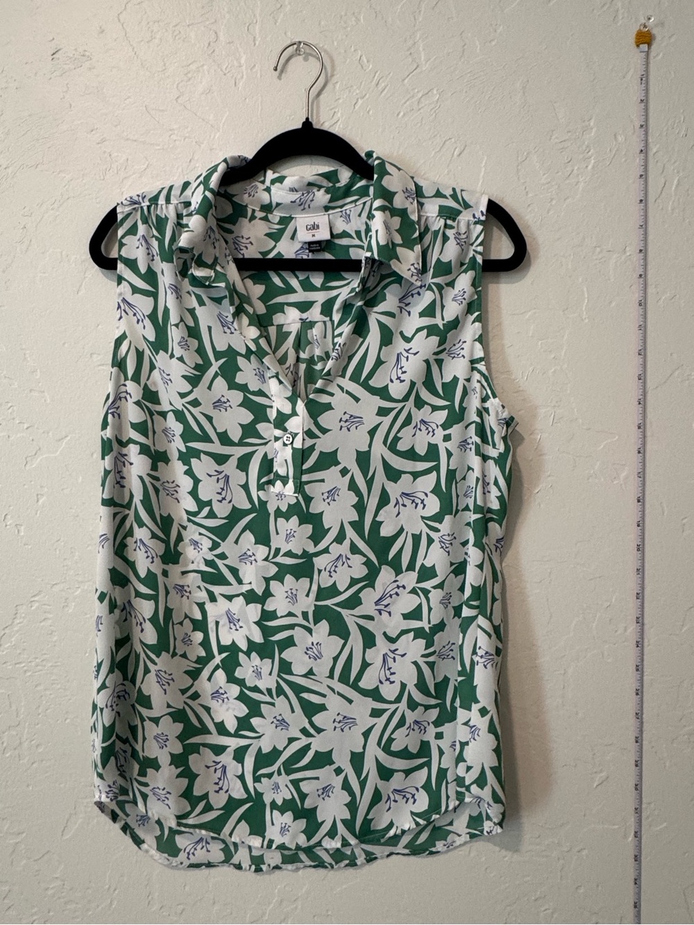 CAbi Sleeveless Collared Floral Top - Green & White